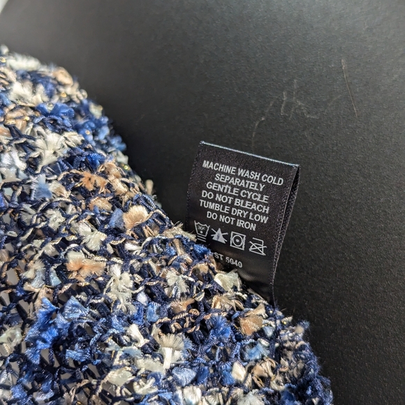 Peck & Peck Shimmering Chunky Blue & Gold Cardigan - Picture 11 of 11